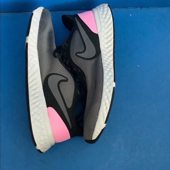 Nike Revolution 5 Running Shoes Women's US 10 - Picture 3 of 14